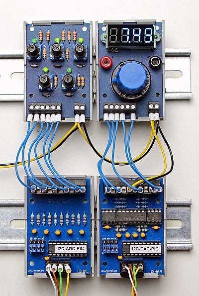 unten im Bild die analog Eingabekarte und die analog Ausgabekarte. Darüber ein Analogwertsimulator 0..10V und ein Messmodul mit dem sechs Analogsignale angezeigt werden können.